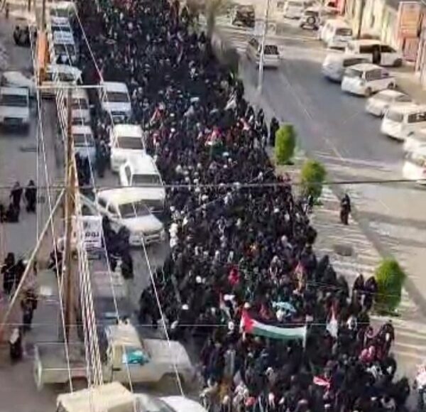 تظاهرة نسائية لغزة في مارب