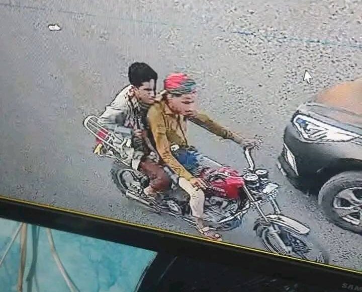 تعز اغتيال رجل مرور لحظة
